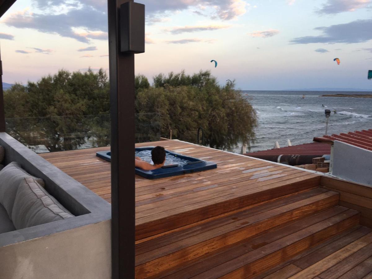 Windsurfing Seaside Apartment Artemida Extérieur photo