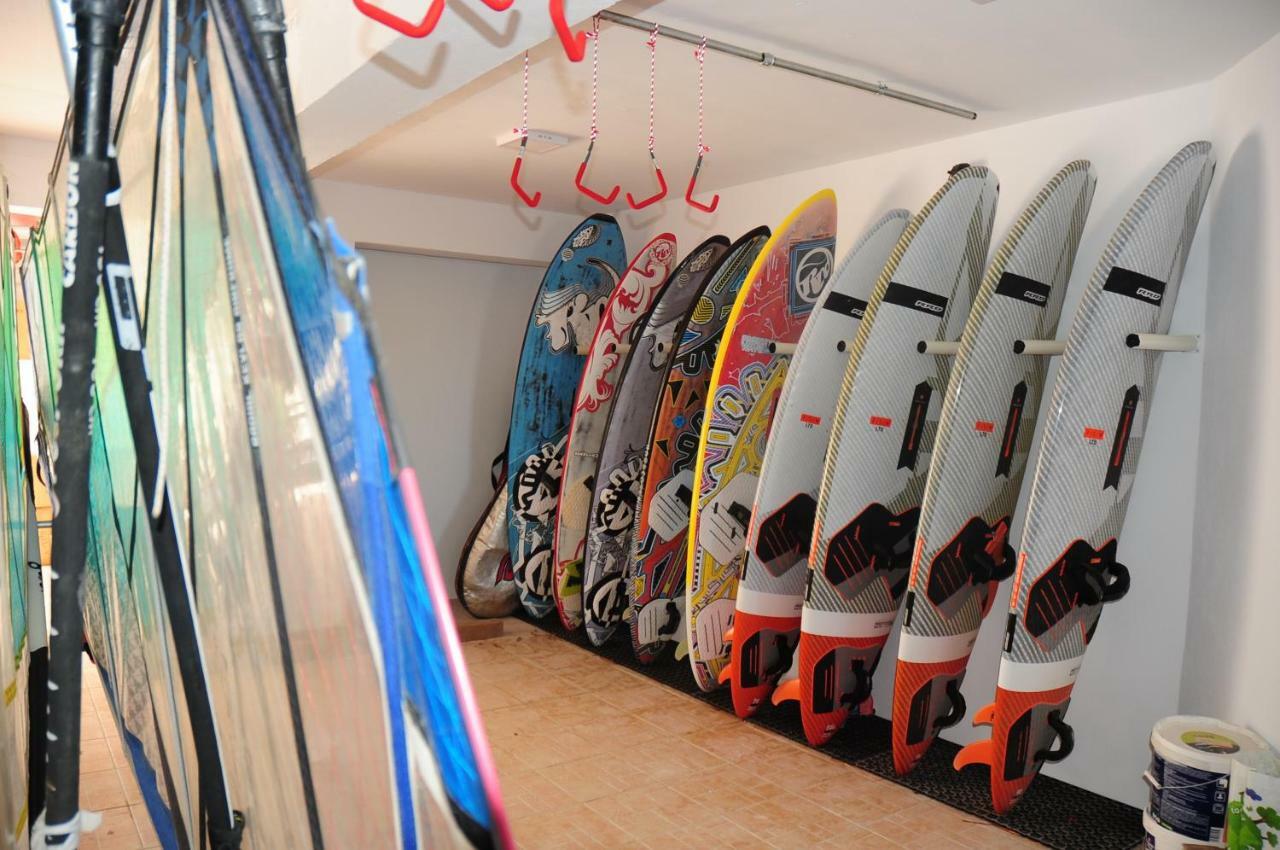 Windsurfing Seaside Apartment Artemida Extérieur photo